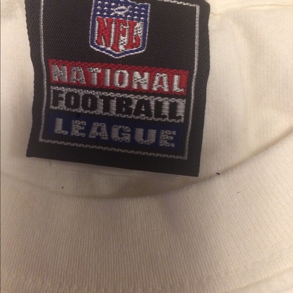 NFL NWOT Sunday Ticket T-Shirt - Picture 3 of 3